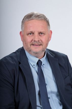 M godet